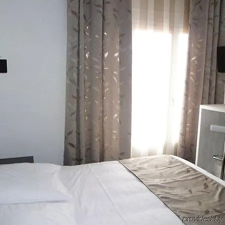 Hotel Victoria 3*