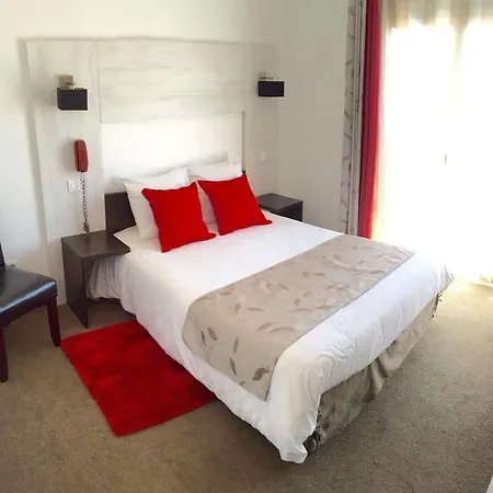 Victoria Hotel 3*